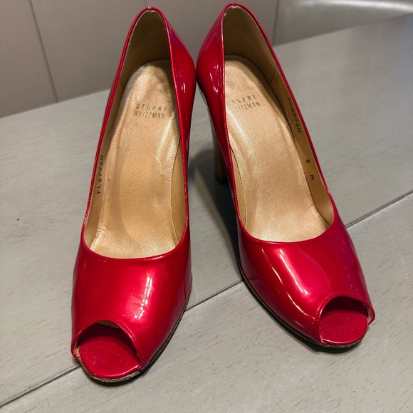 Stuart Weitzman (8) Gossimer Red Patent Pumps - chunky heel - Picture 1 of 7